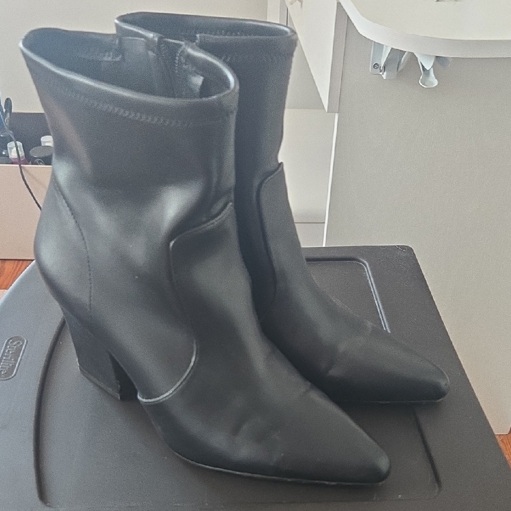 Jessica Simpson Black Heeled Boots